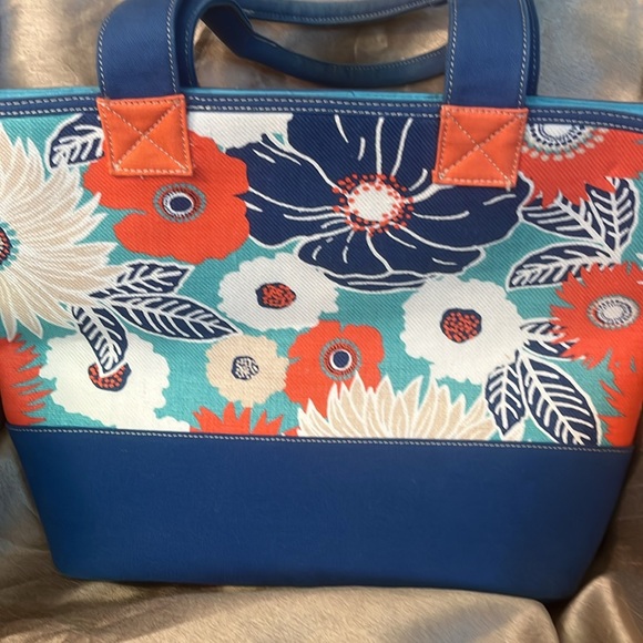 𝚂𝚙𝚊𝚛𝚝𝚒𝚗𝚊 𝚂𝚞𝚖𝚖𝚎𝚛 𝚃𝚘𝚝𝚎 - Picture 4 of 5